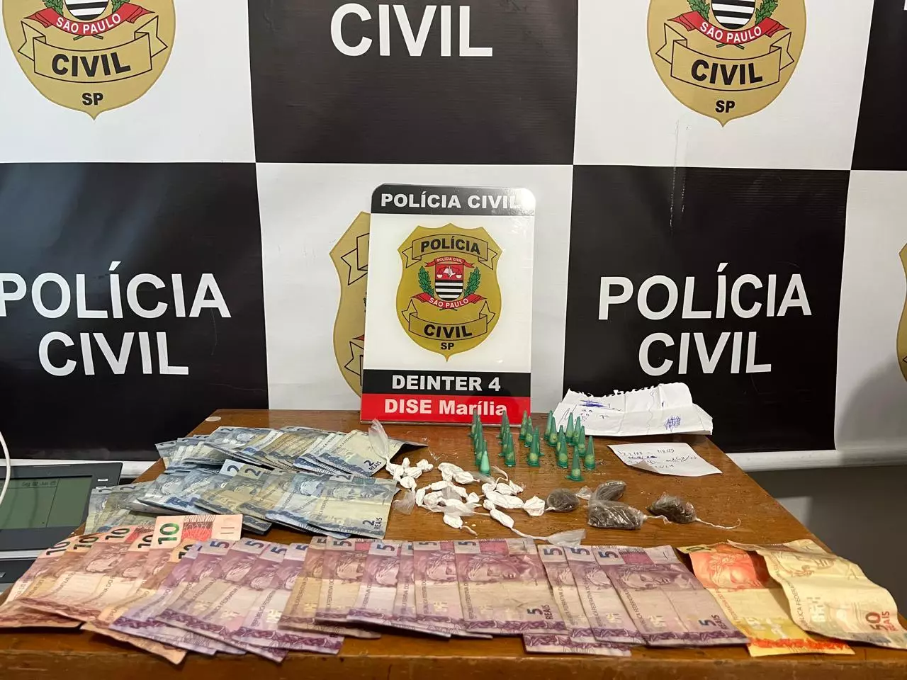 Reincidente no tráfico, Dise flagra adolescente com drogas em Marília